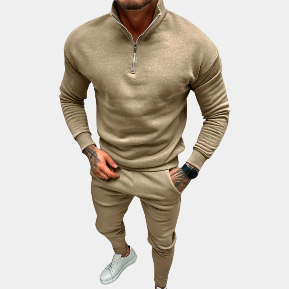 Khaki joggingpak voor heren, bestaande uit een joggingbroek en een trui met halve rits