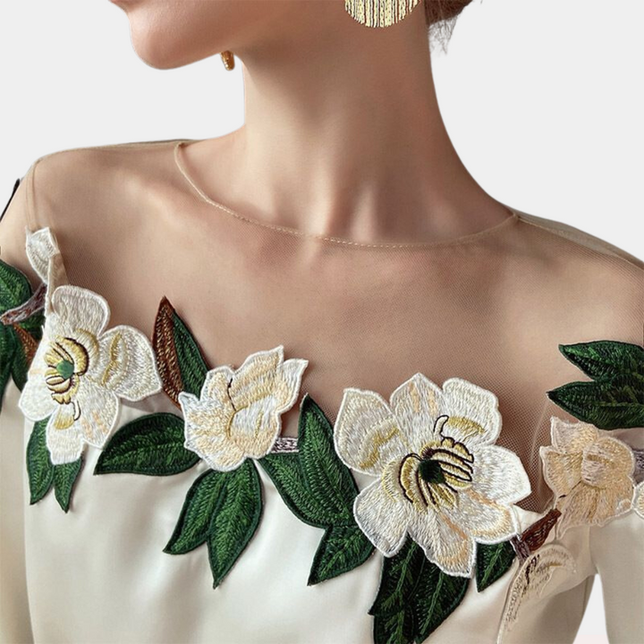 Elegante gebloemde damesblouse