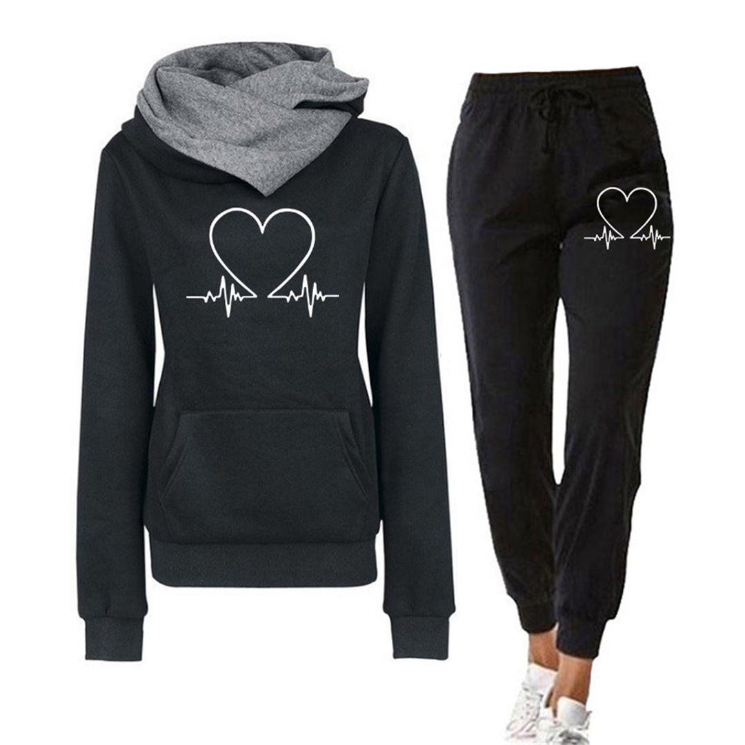 Voorkant zwarte jogging set met pants voor dames